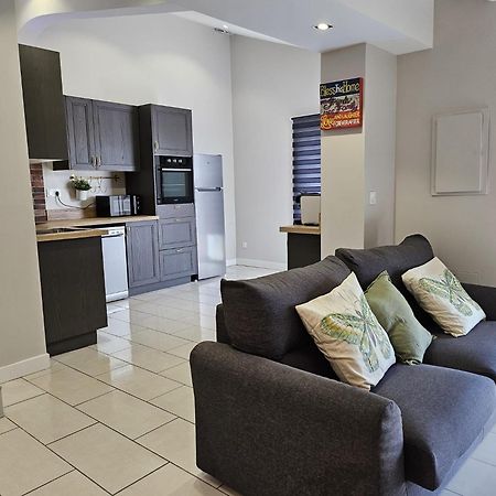Agreable Logement Avec Terrasse Saint-Victoret Ngoại thất bức ảnh